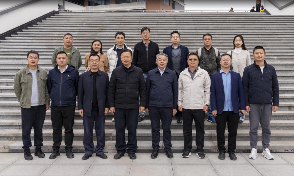 校企攜手，翱翔新篇 飛行器制造學院與鯤鵬智能裝備深化產(chǎn)教融合，共推智能無人飛行器產(chǎn)業(yè)化